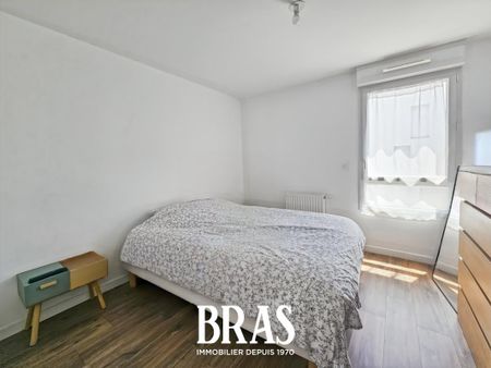Location Appartement 4 pièces 78m² LES SORINIERES 44840 - Photo 3