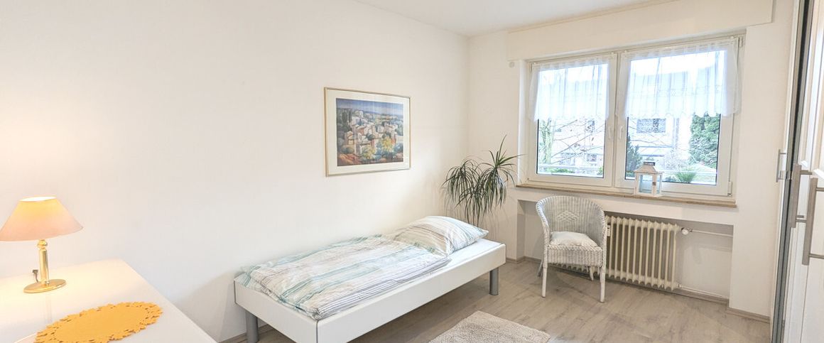 Komplett möblierte Wohnung mit Balkon in Grevenbroich ab 01.07.2025 zu vermieten - Photo 1