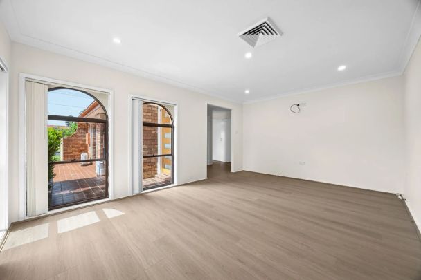 Beautifully Presented Four Bedroom Family Home - Photo 1