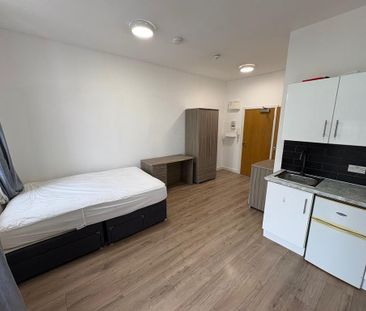 Studio to rent - Photo 3