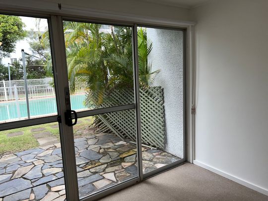 12/9 Weemala Street, 4217, Chevron Island Qld - Photo 1