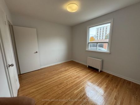 For Lease - 56 Leduc Drive Unit# Main 1, Toronto, Ontario - Photo 3