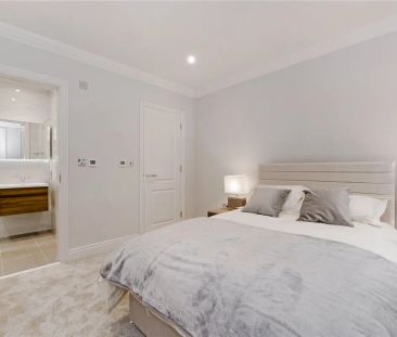 3 bedroom flat in Islington - Photo 4