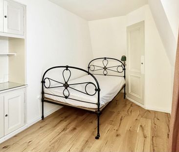 Detached house 5 rooms in Genève - Photo 1