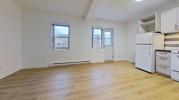 539 Prince-Arthur west - Photo 1