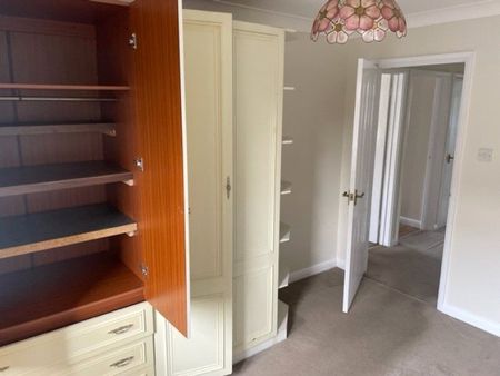 Sovereign Court, Mount Pleasant Grove, Reading, Berkshire, RG1 - Photo 5