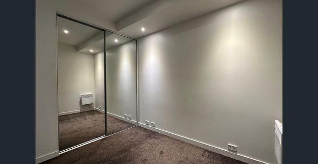 Paris End with Tree Top Views - Photo 1