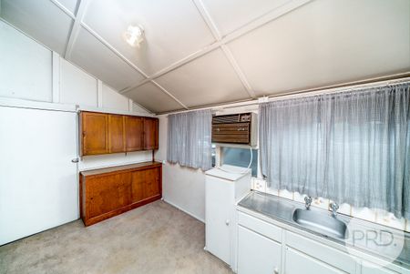 5 Docker St, Wagga Wagga NSW 2650 - Photo 2