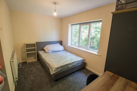 Grimthorpe Place, Headingley, LS6 3JT, Leeds - Photo 5