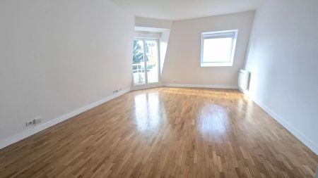 location Appartement T2 DE 54.26m² À GARCHES - Photo 2