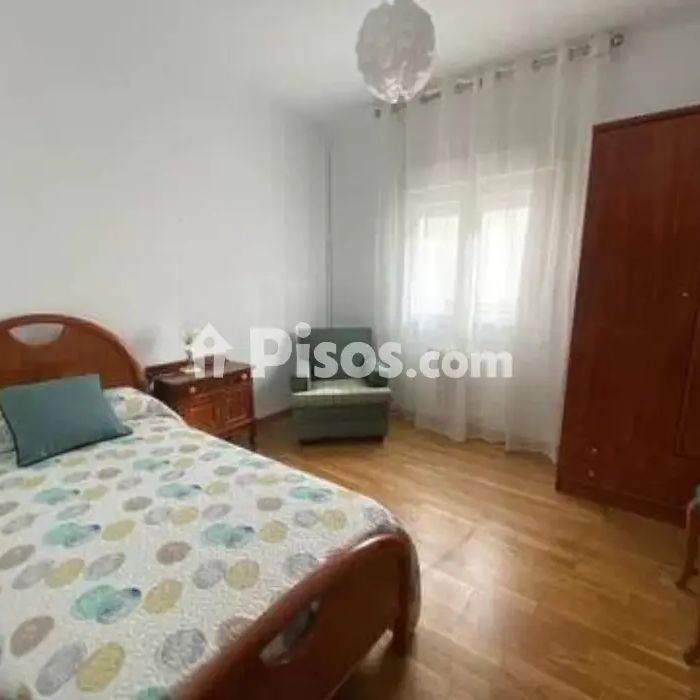 Piso en alquiler en Campo de La Juventud-Santiago - Photo 1