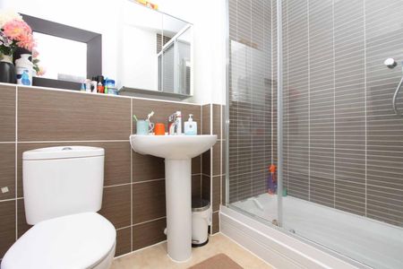 2 bedroom apartment - Photo 4