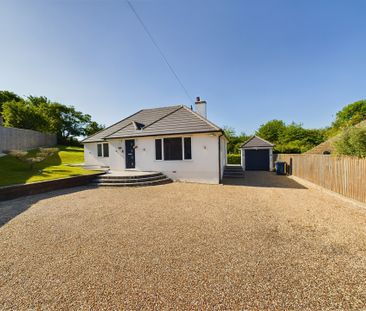 3 bed detached bungalow to rent in Park Close, Lane End, Buckingham... - Photo 1