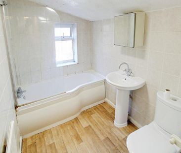 2 bedroom terraced house to rent - Photo 6
