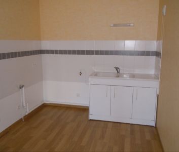 Location Appartement 2 pièces 56m² ST LAURENT SUR SAONE 01750 - Photo 1