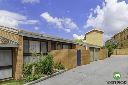 3/15 Mckeahnie Street, Queanbeyan - Photo 3