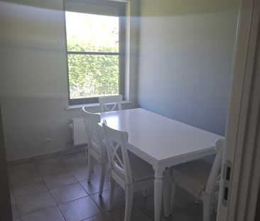 Rustige gelijkvloerse woning met tuin, terras en oprit - Photo 3