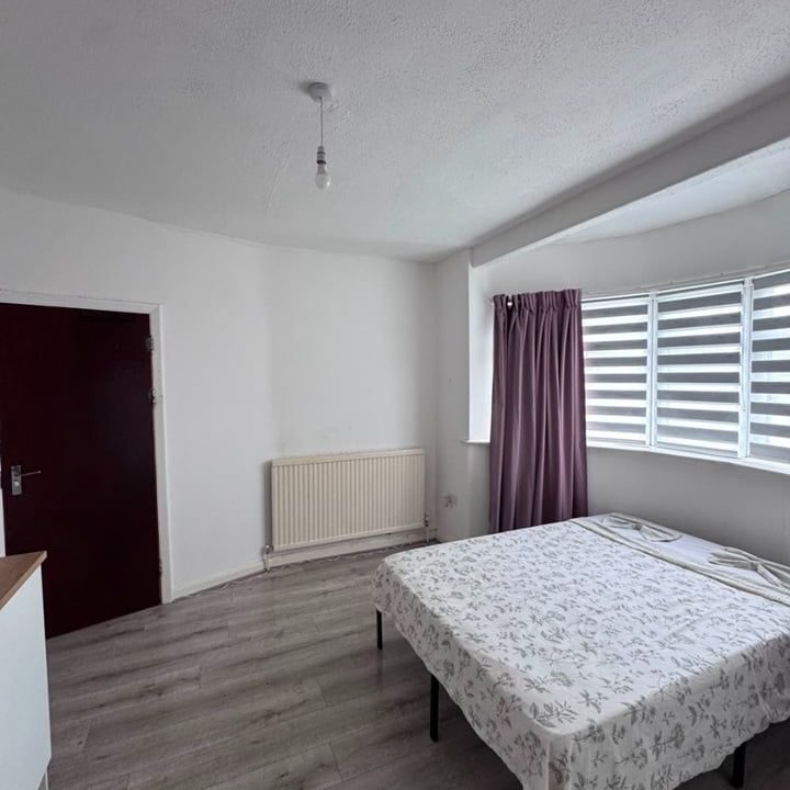 Room in a Shared House, Penshurst Road, N17 - Photo 1