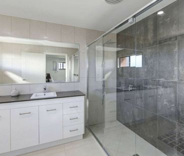 A FAMILY HOME YOU'LL LOVE - Photo 6