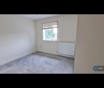 2 bedroom semi-detached house to rent - Photo 3