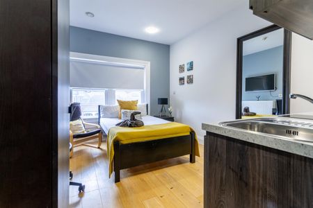 The Bruce Building, Newcastle Upon Tyne - Photo 4