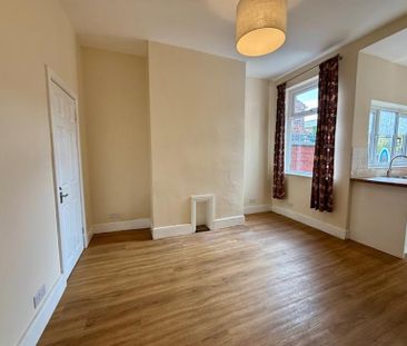 2 Bedroom Terraced To Let - Photo 3