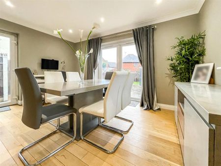 3 bedroom detached house to rent - Photo 4
