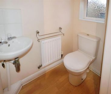 2 bedroom semi-detached house to rent - Photo 5