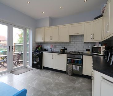 Gladstone Road, Surbiton, KT6 - Photo 4