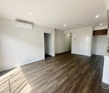 Brand New Modern Family Home in Prime Tarneit Location - Photo 2