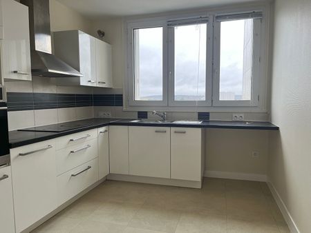 Location Appartement 5 pièces 90m² - Photo 4