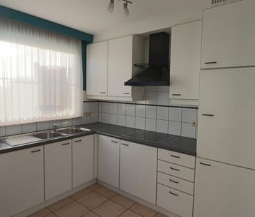 Een appartement op de 2de verdieping rechts met 1 slaapkamer, terra... - Photo 2