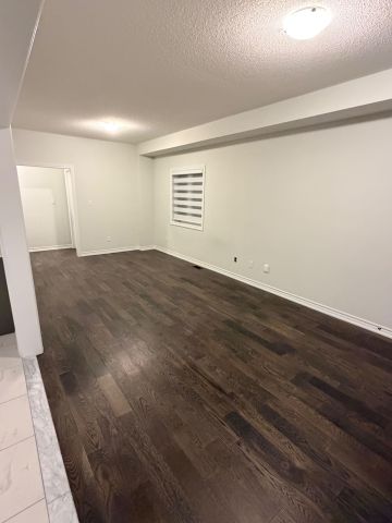 For Lease - 89 Palace Street, Thorold, Ontario - Photo 2