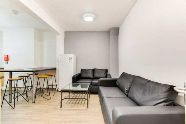 5 bedroom house to rent - Photo 1