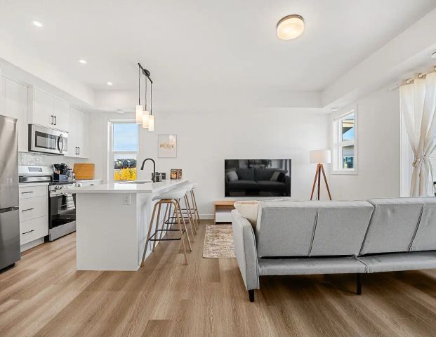 Fully Furnished 2BR 2BTH Executive Home - Incl. All Utilities + Wifi + Parking — 2 Bedrooms Townhouse - Photo 1