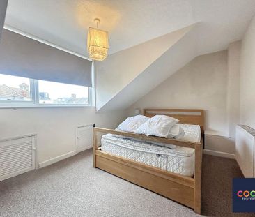 4 bedroom terraced house to rent - Photo 3