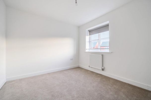 4 bedroom detached house to rent - Photo 1