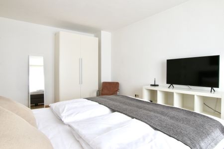 Modern möblierte Wohnung mit Balkon direkt am Zülpicher Platz - Foto 2