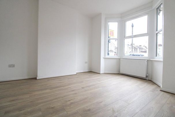 4 bedroom house to rent - Photo 1