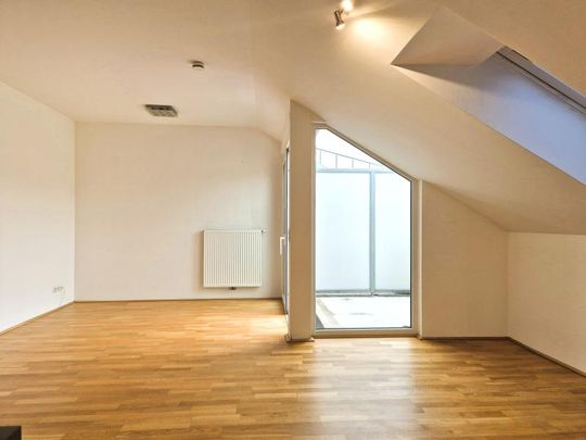 Pillweinstraße, sonnige und ruhig gelegene Dachgeschosswohnung mit 76 m2 plus Terrasse im 4.OG mit Lift, 3 Zimmer - Foto 1