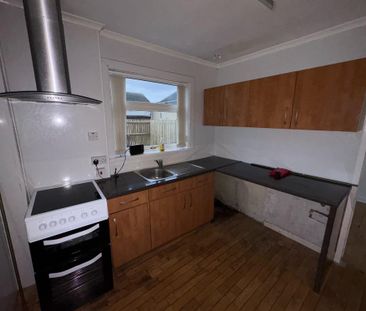 2 bedroom semi-detached house to rent - Photo 6