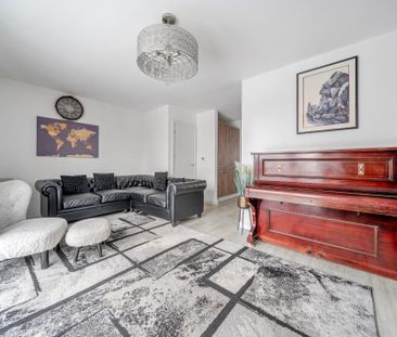 3 bedroom semi-detached house to rent - Photo 2