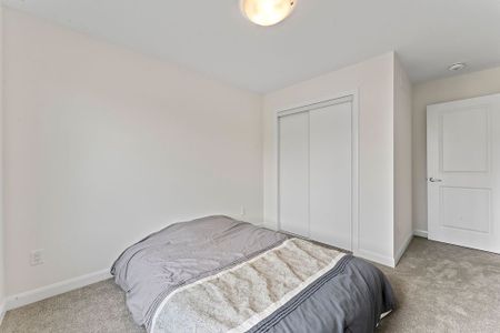 For Lease - 310 Raheen Court, Barrhaven, Ontario - Photo 2