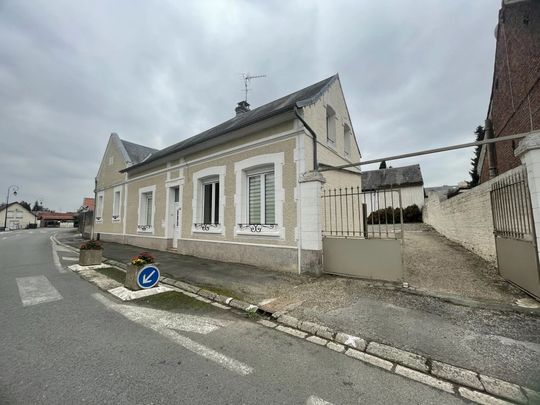 Location Maison 5 pièces 136 m2 à Essigny-le-Petit - Photo 1