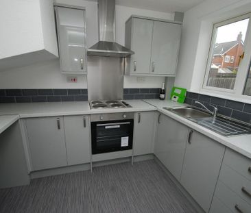 3 bedroom link detached house to rent - Photo 5