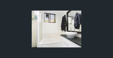 Contemporary style and air-conditioning on cosmopolitan Darby Street. - Photo 4