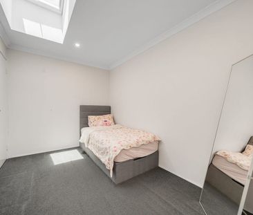 Easy Living in a Handy Location! - Photo 6