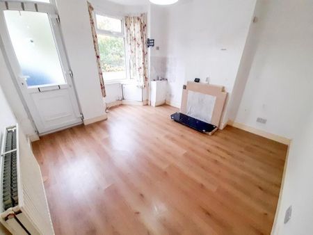 2 bedroom terraced house to rent - Photo 2