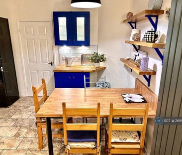 3 bedroom terraced house to rent - Photo 6