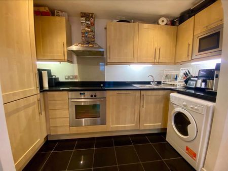 2 bedroom apartment to rent - Photo 5